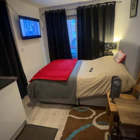 Cozy Small Studio Peterborough Exteriör bild